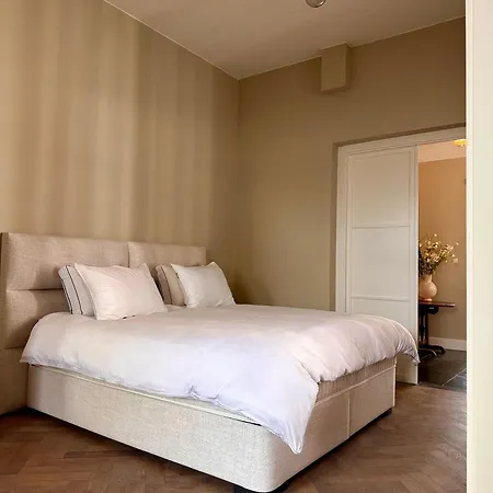 Perron Boutique * Τίλμπουργκ