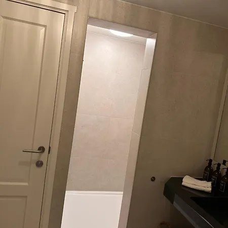 Perron Boutique * Τίλμπουργκ